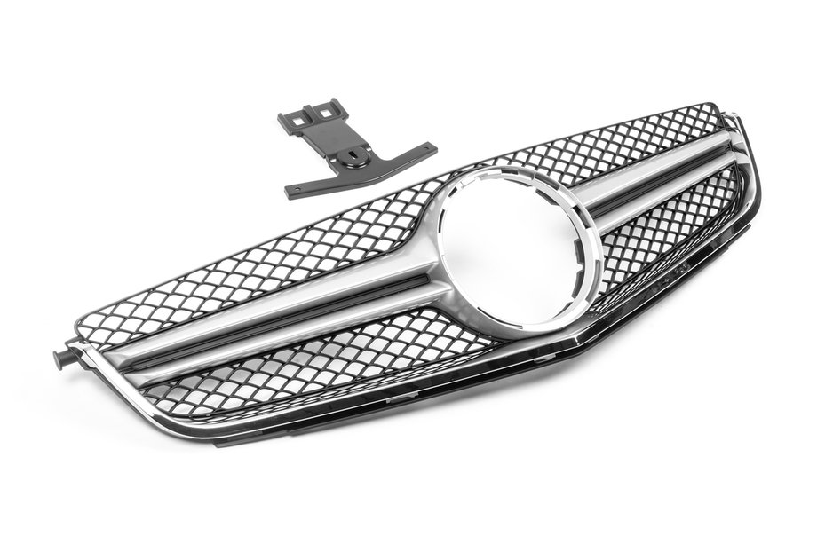 Mercedes C-class W204 2007-2015 Frontgrill AMG Silber (für C63) Image