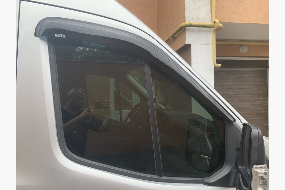 Ford Transit 2014- Windabweiser Niken (2 Stk) Image