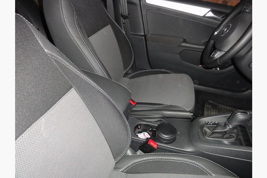 Volkswagen Jetta 2011-2018 Autositzbezüge SoyuzAuto Premium Image