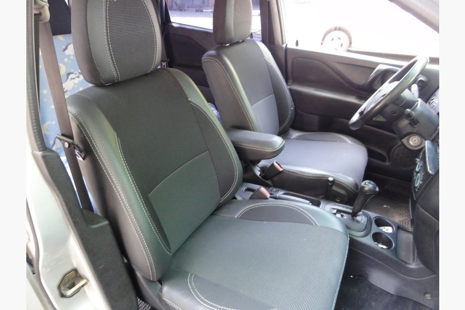 Mitsubishi Space Star 1998-2006 Autositzbezüge SoyuzAuto Premium Image