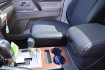 Mitsubishi Pajero Wagon III 1999-2006 Autositzbezüge (Kunstleder↗Stoff, Premium) Foto 5