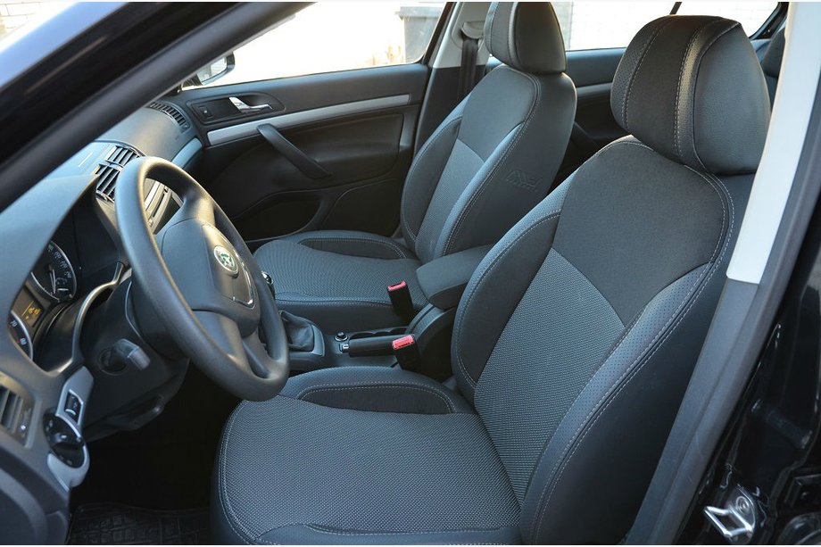 Skoda Octavia II A5 2010-2013 Autositzbezüge (Kunstleder↗Stoff, Premium) Image