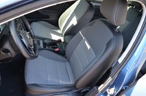 Volkswagen Golf 7/E-Golf 2012-2020 Autositzbezüge (Kunstleder↗Stoff, Premium) Foto 5