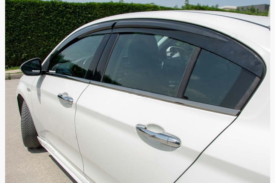 Fiat Tipo 2016- Fensterleisten unten Dunkelchrom Edelstahl Limousine/Schrägheck (4 Stück) Image