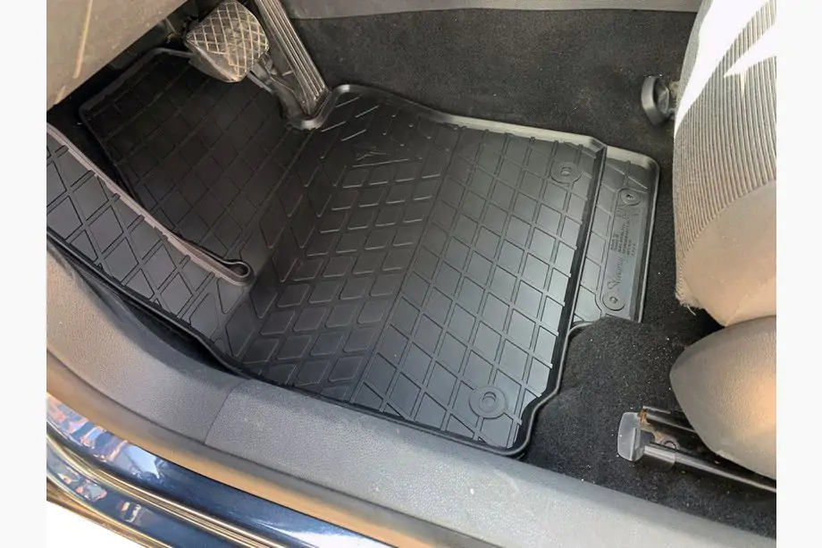 Volkswagen Golf 5 2003-2009 Gummimatten (4 Stk, Stingray Premium) Image