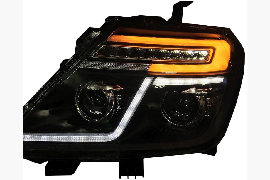 Nissan Patrol Y62 2010-2024 Frontscheinwerfer Flash LED (2 Stk) Image