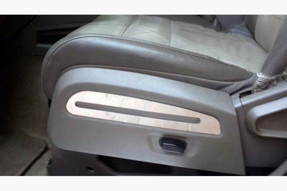 Dodge Nitro 2006-2011 Chrom Zierleisten für Sitze (Edelstahl) Image