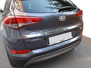 Hyundai Tucson TL 2016-2021 Kofferraumleisten über dem Kennzeichen (2015–2018, oben, breit, Edelstahl) Foto 1