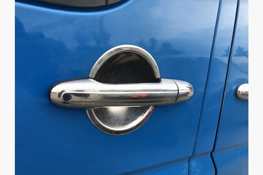 Mercedes Sprinter W906 2006–2018 Edelstahl Unterlagen für Türgriffe (4 Stk) Image