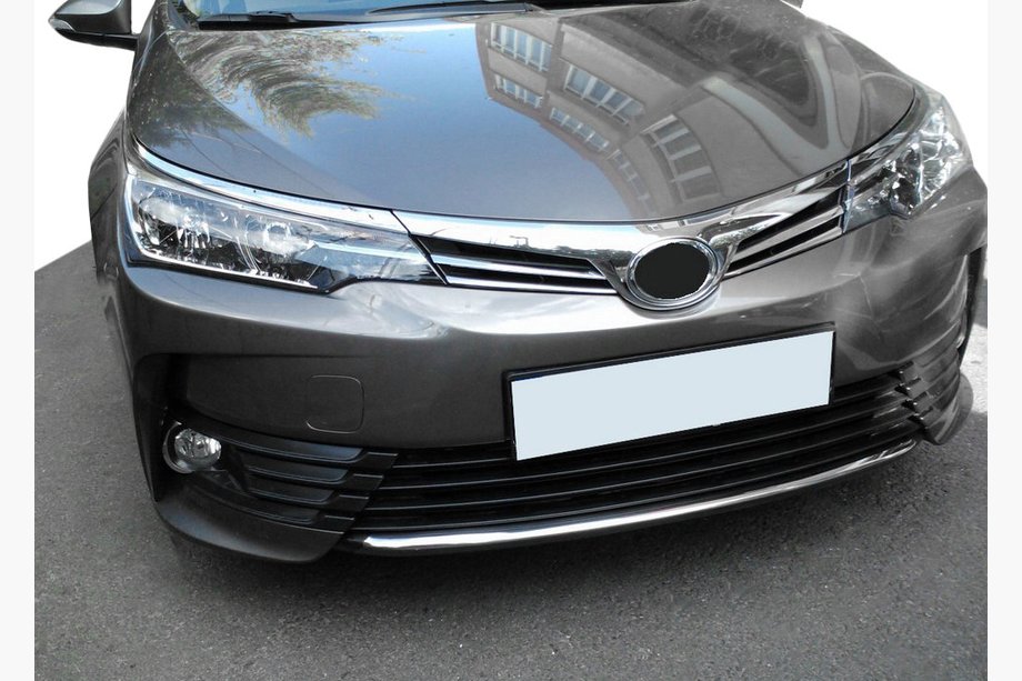 Toyota Corolla 2013-2019 Zierleiste für Frontstoßstangengrill (2017-2019, Edelstahl) Image