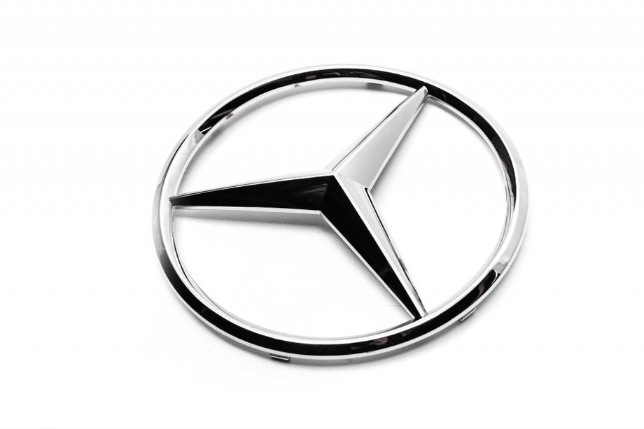 Mercedes C-class W204 2007-2015 Frontemblem (2007-2011) Image