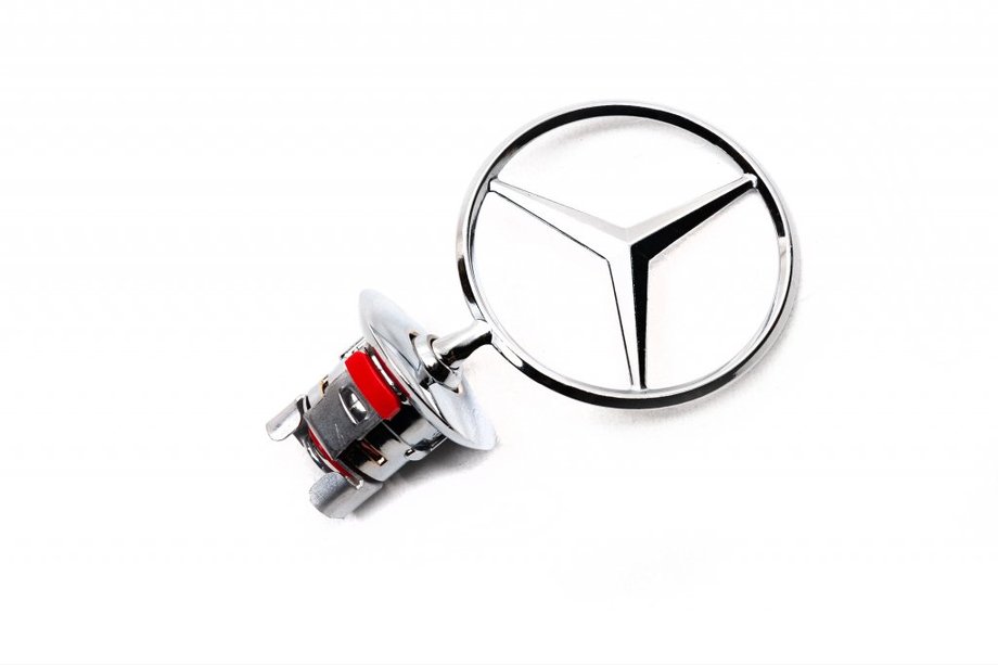 Mercedes S-class W221 2005-2013 Emblem Zielscheibe (ohne Schriftzug) Image