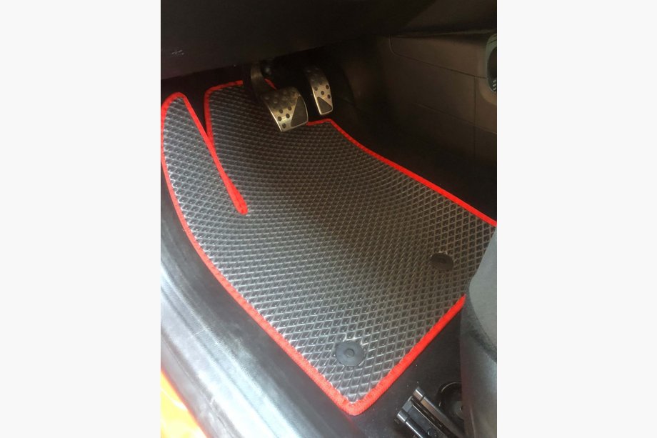 Jeep Renegade 2014- EVA Fußmatten V-1 (schwarz) Image
