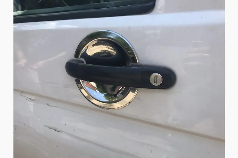 Volkswagen Touran 2010-2015 Chrom Unterlagen für Türgriffe Image