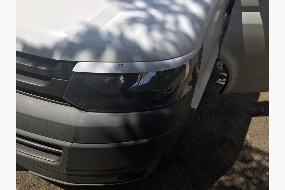 Volkswagen T5 2010-2015 Scheinwerferblenden (2 Stk, grundiert) Image