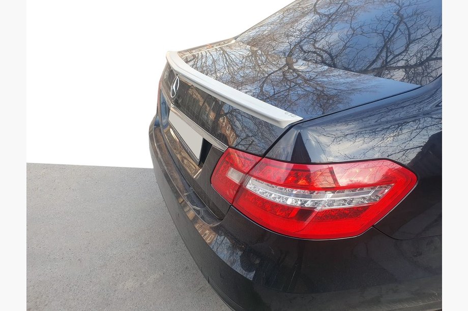 Mercedes E-class W212 2009-2016 Heckspoiler (ABS, grundiert) Image