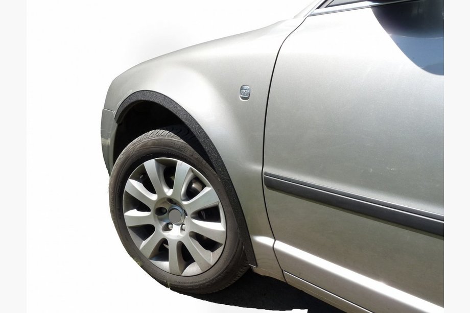 Skoda Yeti 2009-2017 Radlaufblenden (2013-2017, 6 Stk., schwarz) Image
