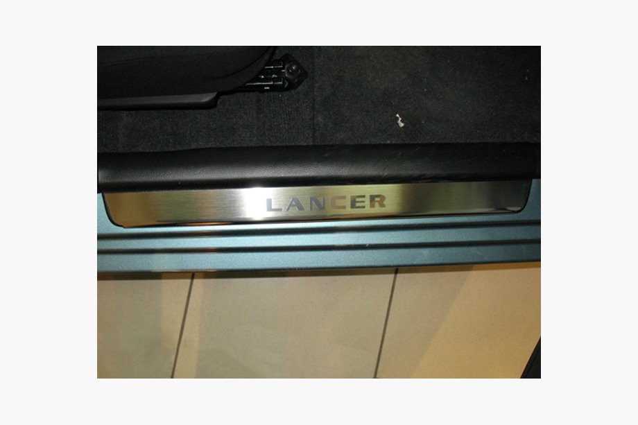 Mitsubishi Lancer 9 2004-2008 Einstiegsleisten Abdeckungen Nataniko (4 Stk., Edelstahl) Einstiegsleisten Abdeckungen NataNika Standard (4 Stk, Edelstahl) Image
