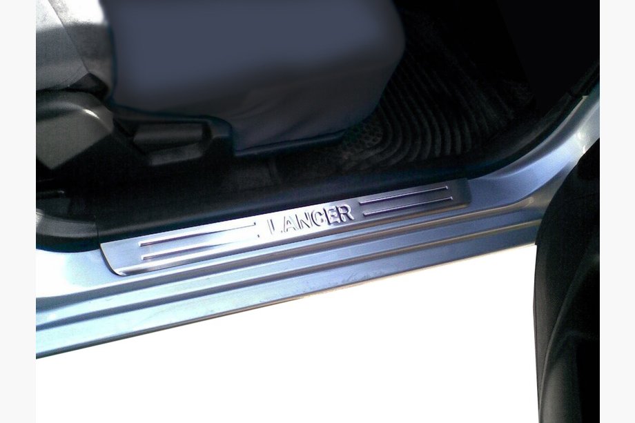 Mitsubishi Lancer 9 2004-2008 Einstiegsleisten OmsaLine (4 Stk, Edelstahl) Image