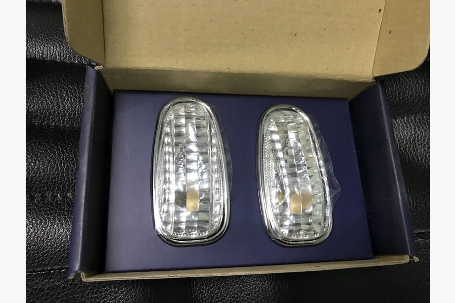 Mercedes E-class W210 1995-2002 Seitliche Blinker (2 Stk) Image