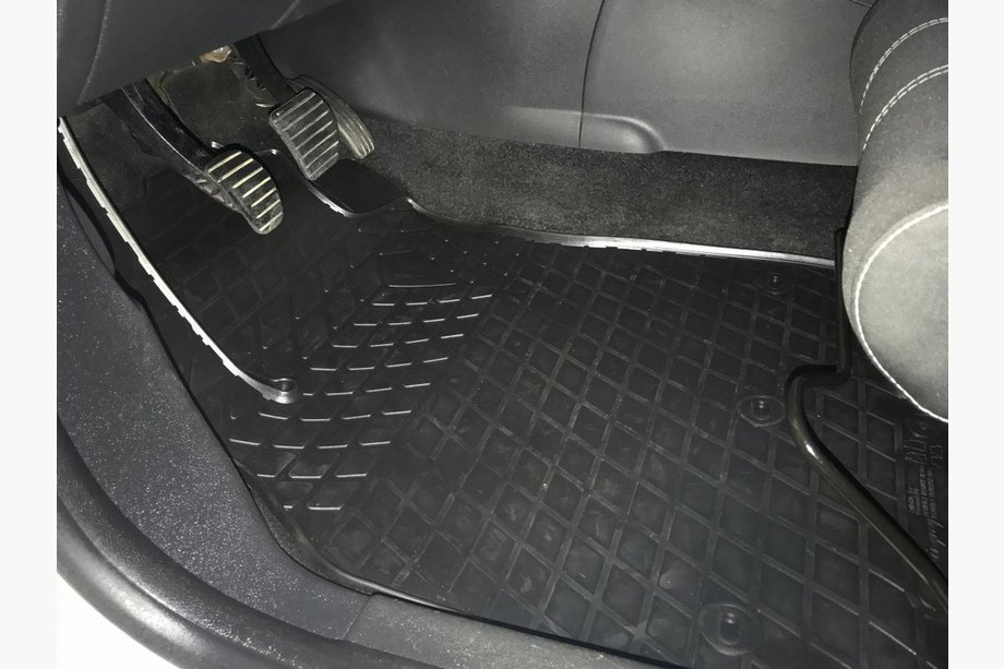 Renault Megane III 2009-2016 Gummimatten (4 Stk, Stingray Premium) Image