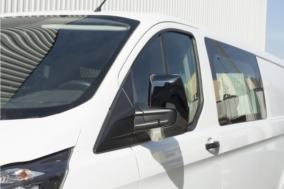 Ford Custom 2013-2022 Spiegelabdeckungen Schwarz Chrom (2 Stk., Kunststoff) Image