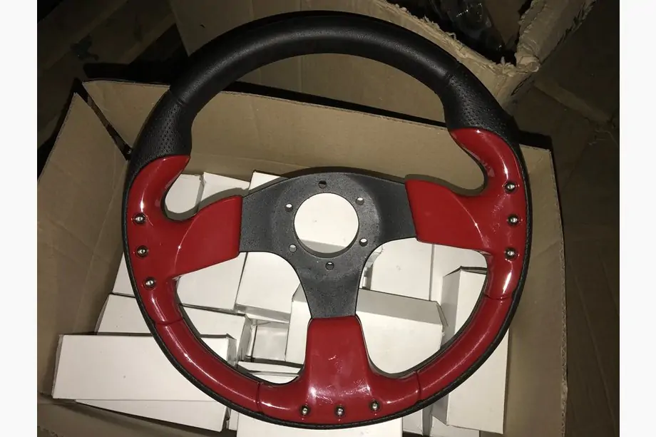 VAZ 2103 1972-1984 Lenkrad Rot (mit Adapter) Image