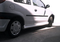 Opel Corsa C 2000-2006 Seitenschweller (grundiert zum Lackieren) Foto 1