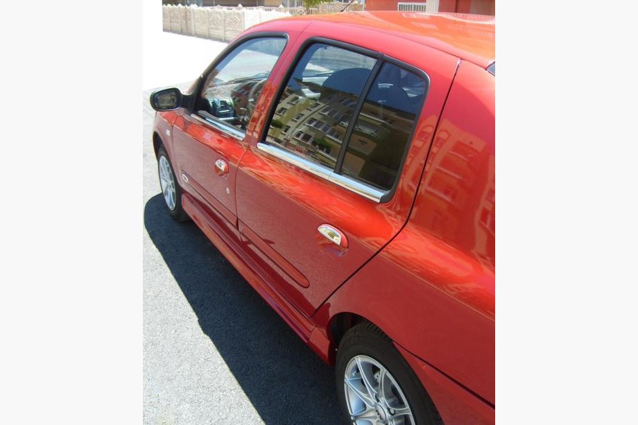 Renault Symbol 1999-2008 Seitenschweller Ferrari-Type (grundiert zum Lackieren) Image