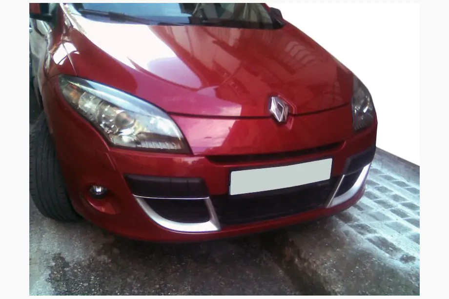 Renault Megane III 2009-2016 Stoßstangeneinsätze (2008-2012, 2 Stk, grundiert) Image