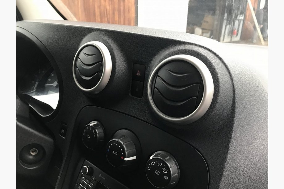 Mercedes Citan 2013-2021 Zierleisten Innenbelüftung (4 Stk, Edelstahl) Image