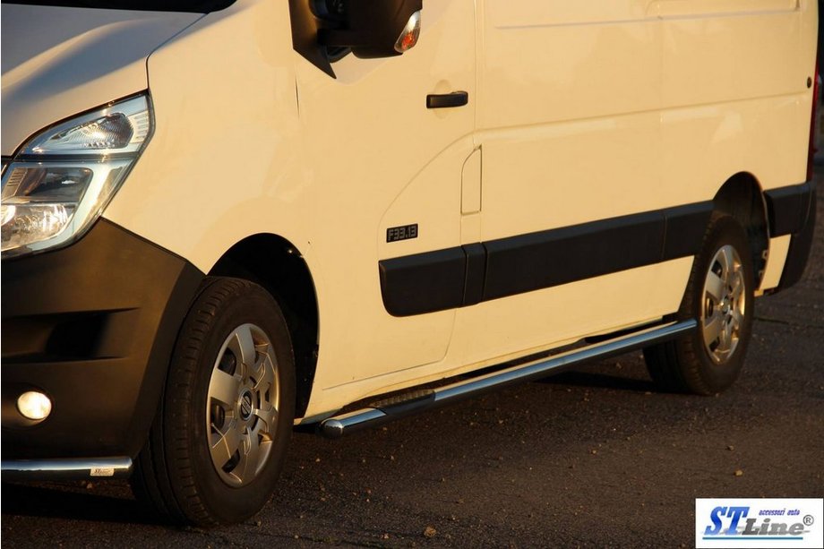 Nissan NV400 2010-2024 Seitliche Rohre BB002 (2 Stk., Edelstahl) Mittlerer Radstand Foto 8