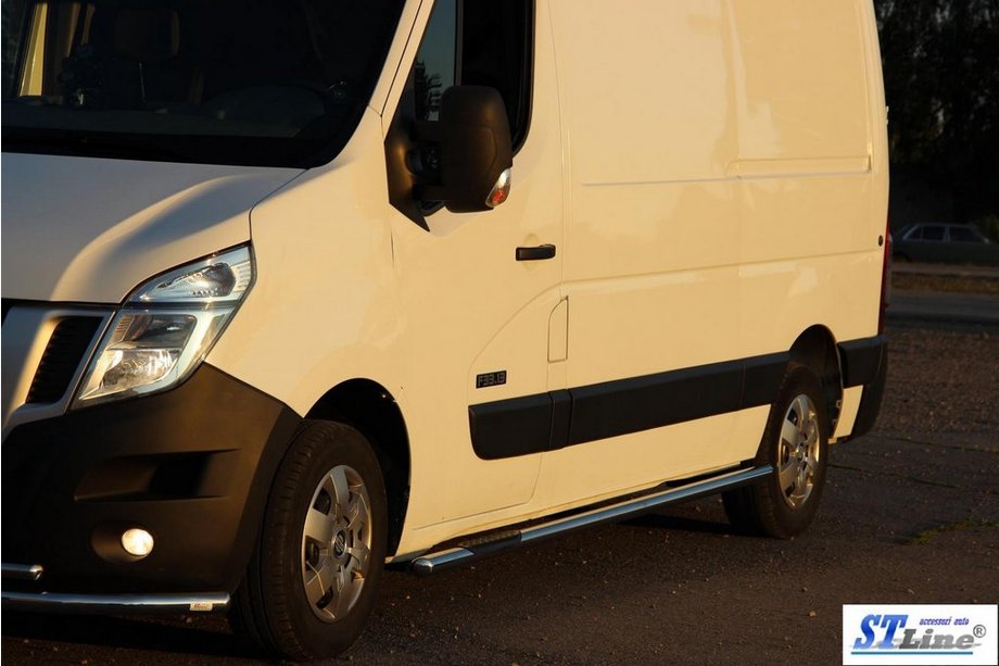 Nissan NV400 2010-2024 Seitliche Rohre BB002 (2 Stk., Edelstahl) Mittlerer Radstand Foto 10
