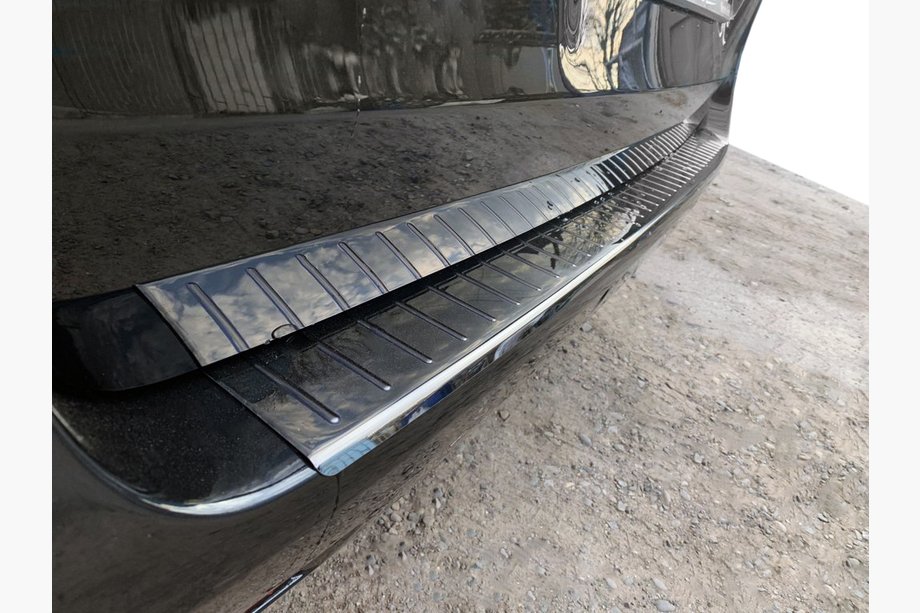 Mercedes Vito/V-class W447 2014- Heckstoßstangenabdeckung OmsaLine Schwarz Chrom (Edelstahl) Image
