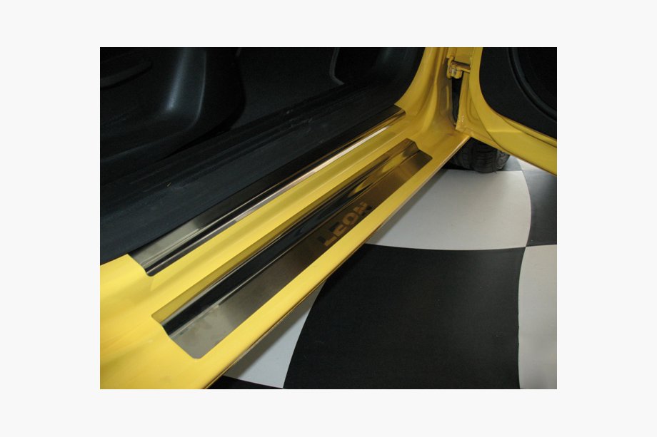 Seat Leon 2005-2012 Einstiegsleisten Abdeckungen Nataniko (8 Stk., Edelstahl) Image