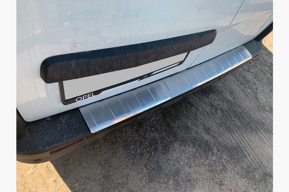 Opel Vivaro 2015-2019 Heckstoßstangenschutz OmsaLine Edelstahl Image