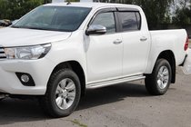 Toyota Hilux 2015- Trittbretter KB001 Edelstahl Foto 2