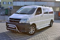 Toyota HiAce Frontbügel WT003 (Edelstahl) Foto 3