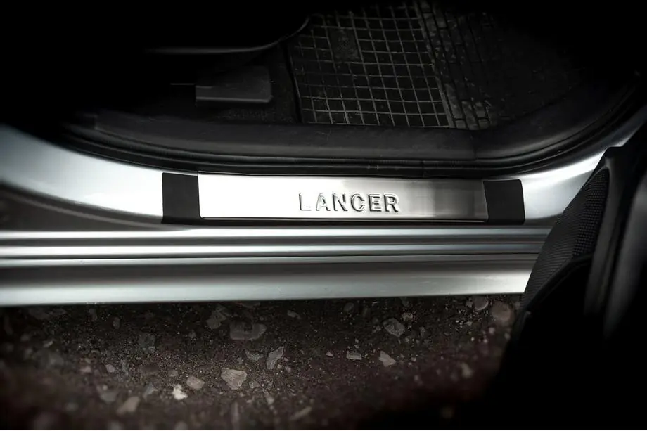 Mitsubishi Lancer X 2008- Einstiegsleisten Edelstahl Omsa 4 Stück Foto 1