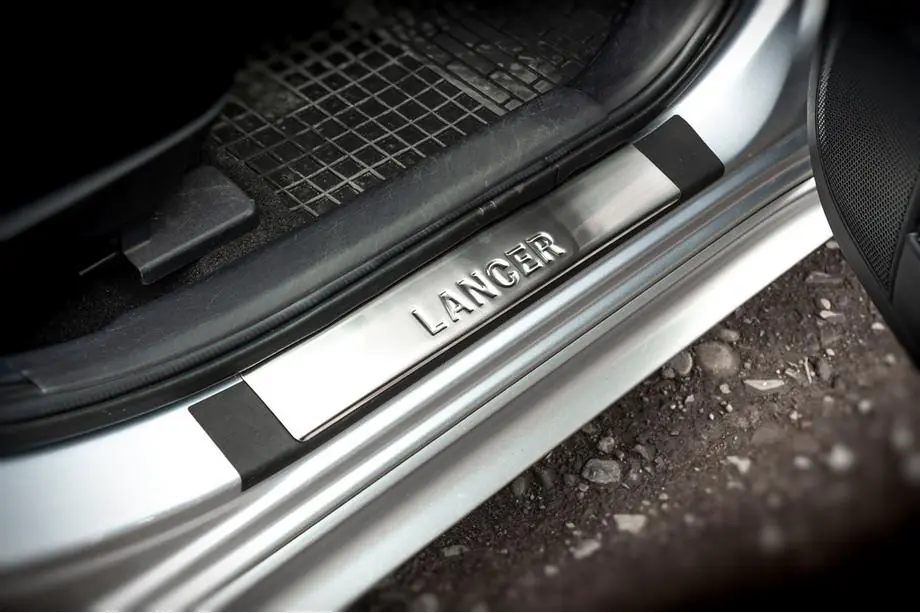 Mitsubishi Lancer X 2008- Einstiegsleisten Edelstahl Omsa 4 Stück Foto 2