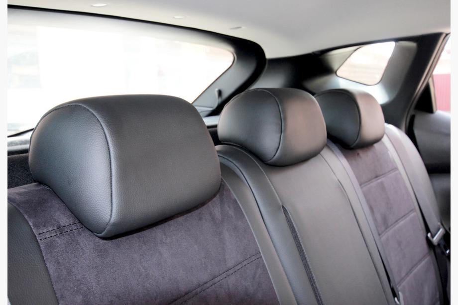 Nissan Qashqai 2014-2021 Autositzbezüge Kunstleder+Stoff+Alcantara Antara A001 (kompletter Innenraum) Foto 13