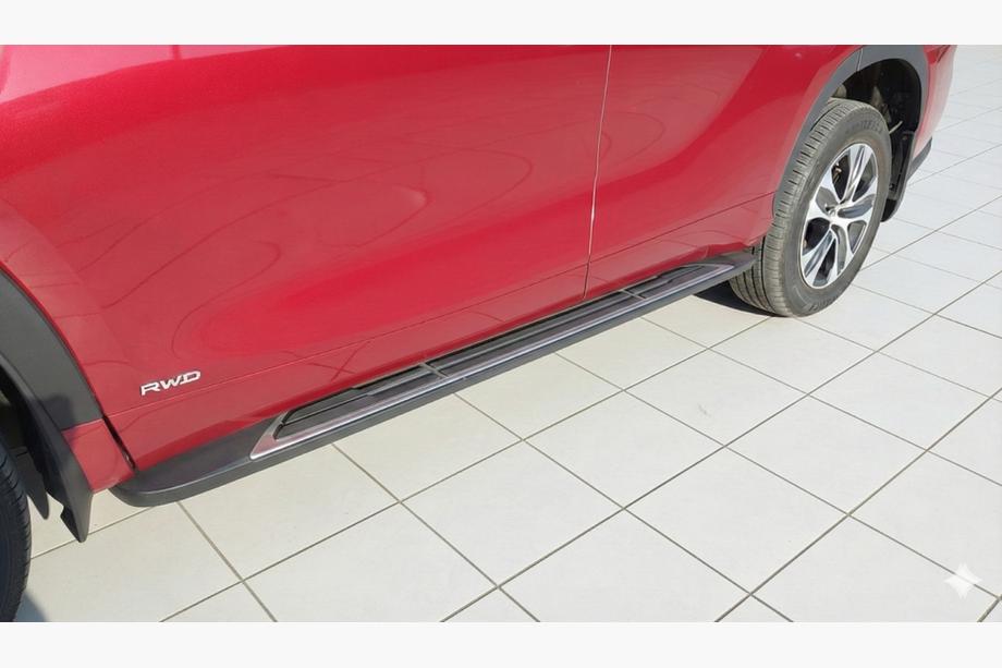 Toyota Highlander 2019- Seitliche Trittbretter OEM V1 (2 Stk., Aluminium) Image