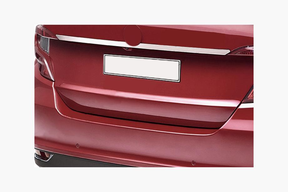 Fiat Tipo Cross 2021- Chromleiste über dem Kennzeichen (Edelstahl) Image