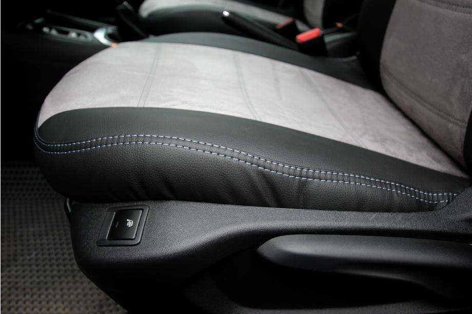 Citroen C-Elysee 2013-2022 Autositzbezüge Kunstleder+Stoff+Alcantara Antara A0010 (Komplettset) Foto 16