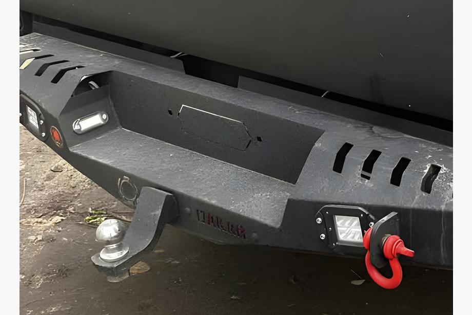 Mitsubishi L200 2015-2024 Anhängerkupplung für Dakar Stoßstange Foto 1