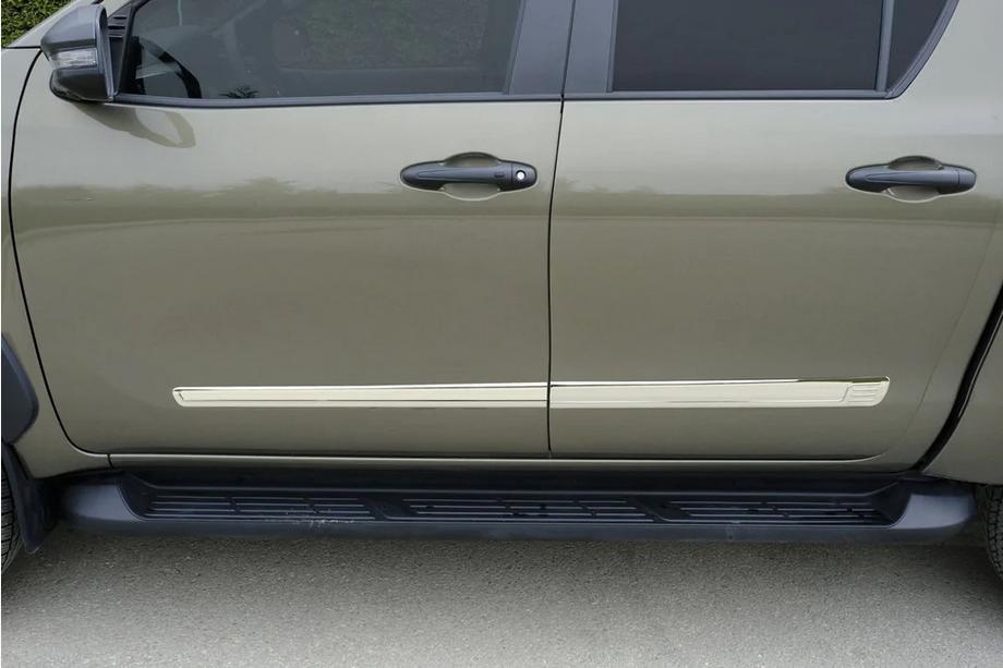 Mercedes X class 2017-2020 Türleisten Edelstahl (4 Stück) Image