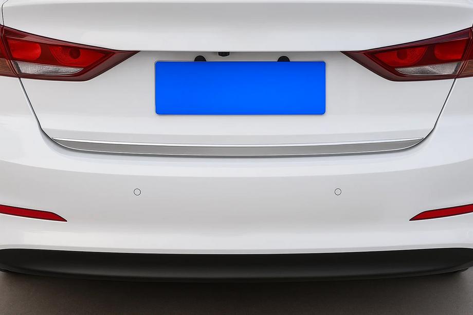 Hyundai Elantra (AD) 2015-2020 Kofferraumleiste Edelstahl Foto 1