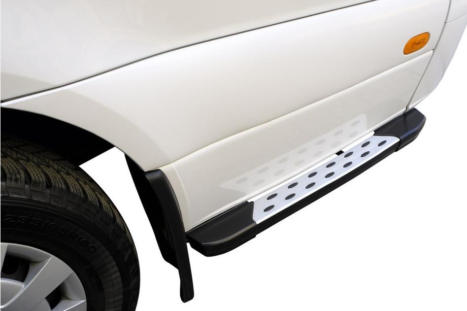 Mercedes Sprinter W907/W910 2018- Seitenschweller DOT-Line hinter dem Rad (2 Stk., Alu) 85cm Image
