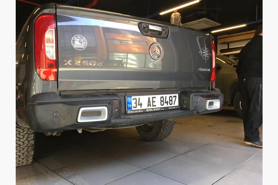Mercedes X class 2017-2020 Heckdiffusor (schwarz matt) Image