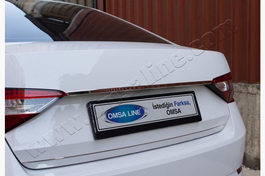 Skoda Superb 2015-2024 Chromleiste über dem Kennzeichen Sedan (Edelstahl) Image